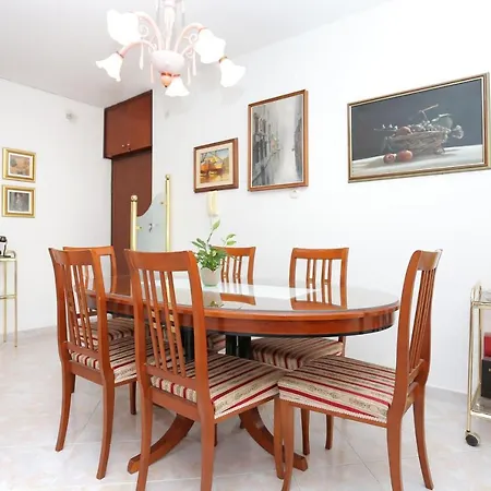 Apartmán With Wifi - 11783 Split