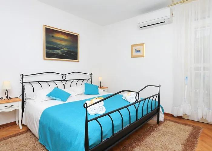 Apartment Apartments With Wifi Split - 11783 *
